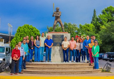 Realizan Guardia de Honor en memoria del 25º aniversario luctuoso  de Héctor Espino