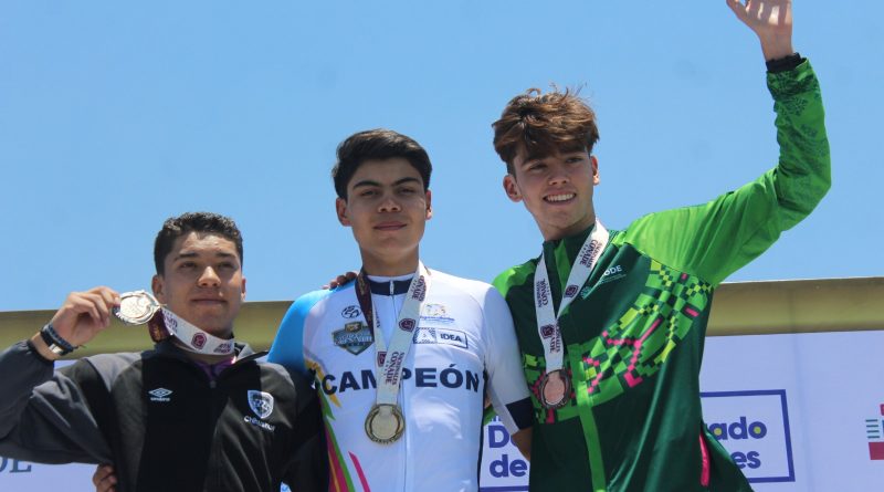 Consigue medalla de plata Erick González en ciclismo de ruta en Juegos  CONADE